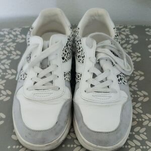 White and Gray Minimalist Sneakers with Retro Design